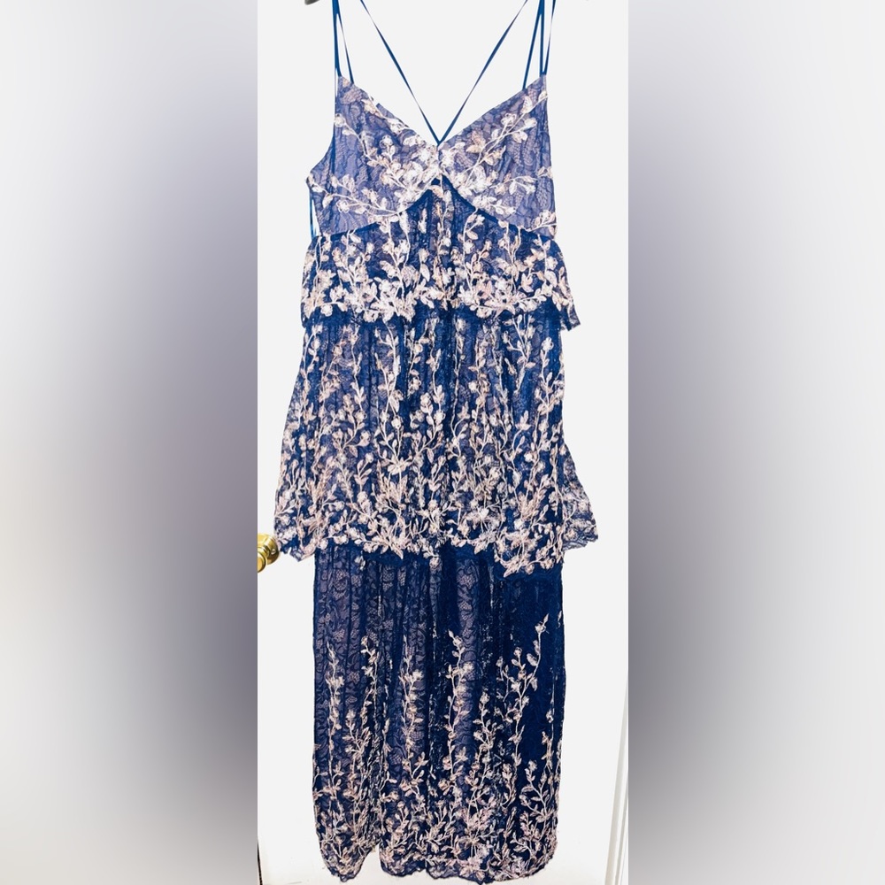 Bcbgmaxazria size 8 dark navy combo gown